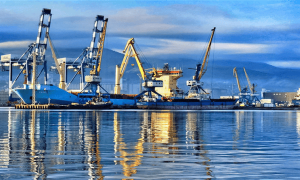 绝不让普京拿到主动权！9国大军准备入乌，下一秒，俄潜艇炸了