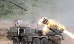 泰军想不明白，F-16战机为何找不到中国火箭炮？终于放了一个大招